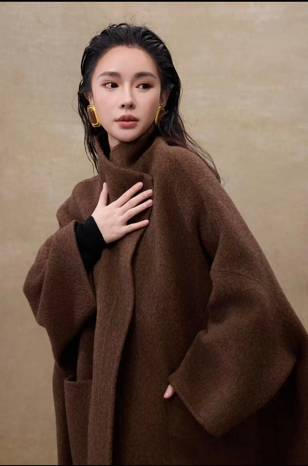 The Mayfair Tri-Blend Coat in Yak, Silk, and Wool QMA740