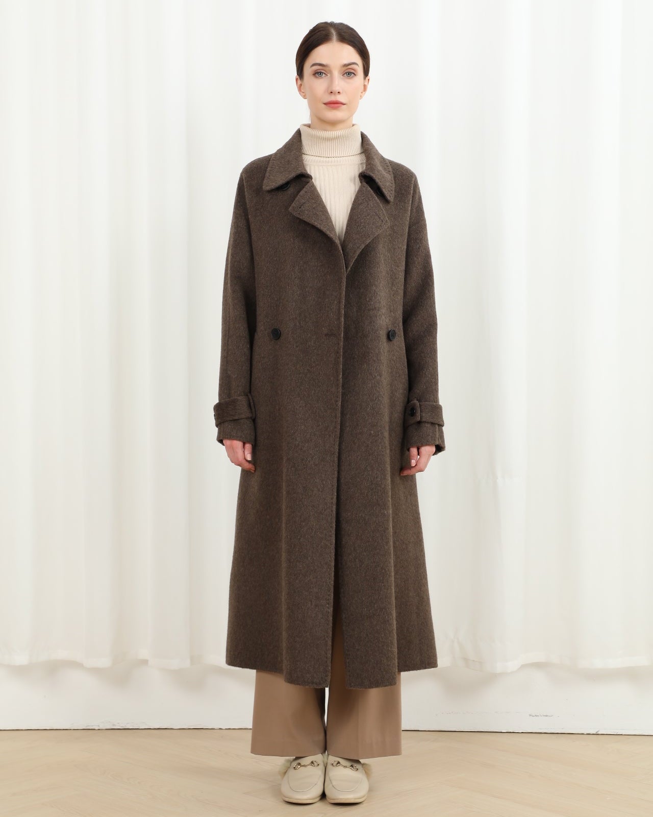 The Belgravia Alpaca-Wool Blend Relaxed Blazer 056