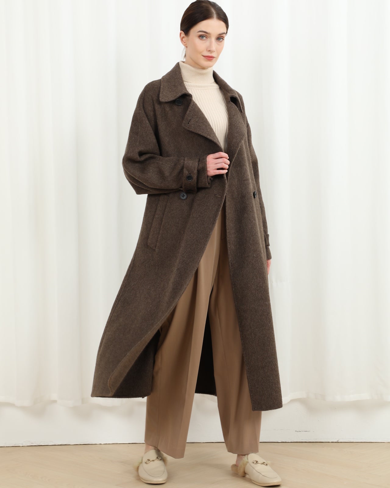 The Belgravia Alpaca-Wool Blend Relaxed Blazer 056