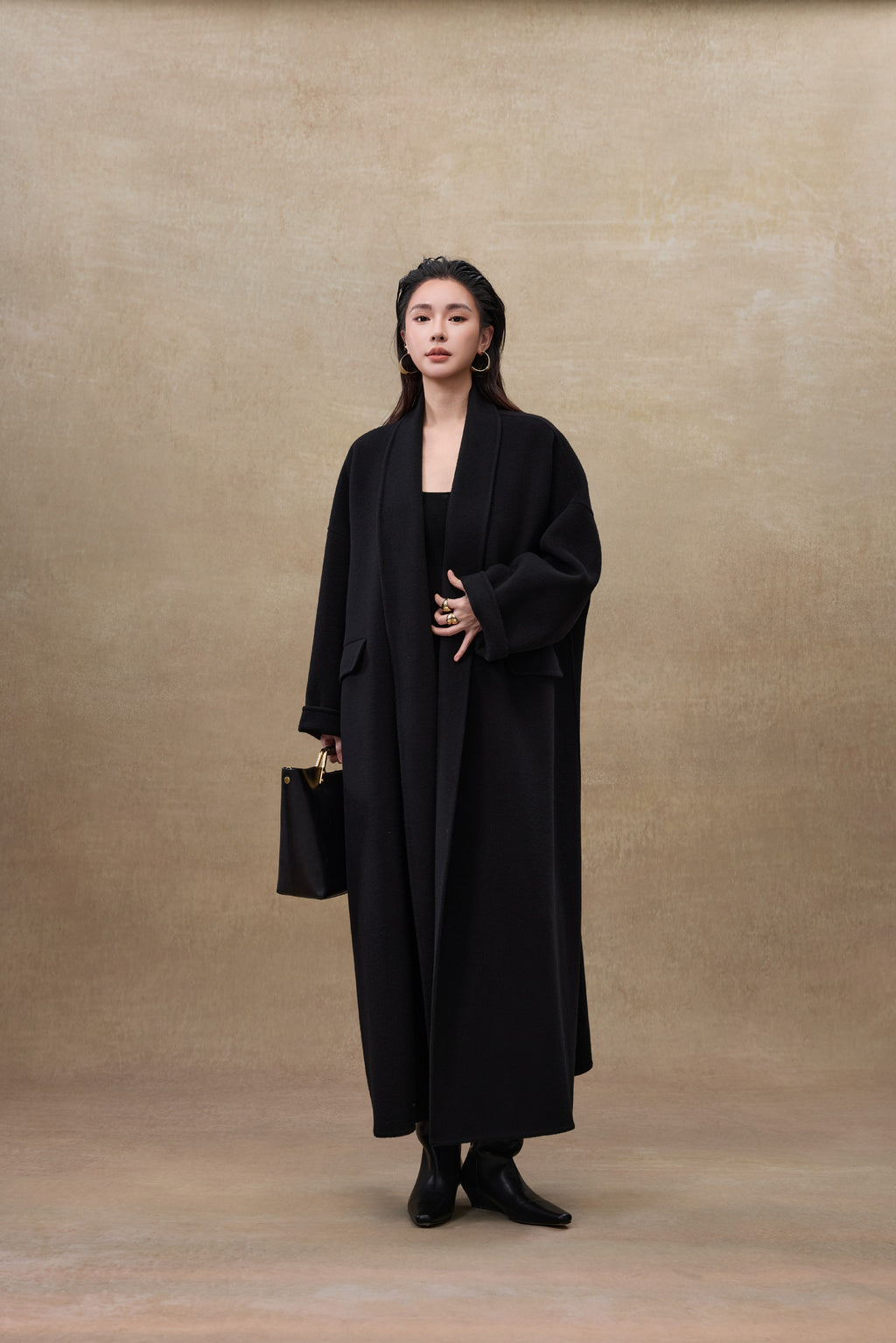 The St. James Structured Architectural Coat in Pure Australian Wool 158-2