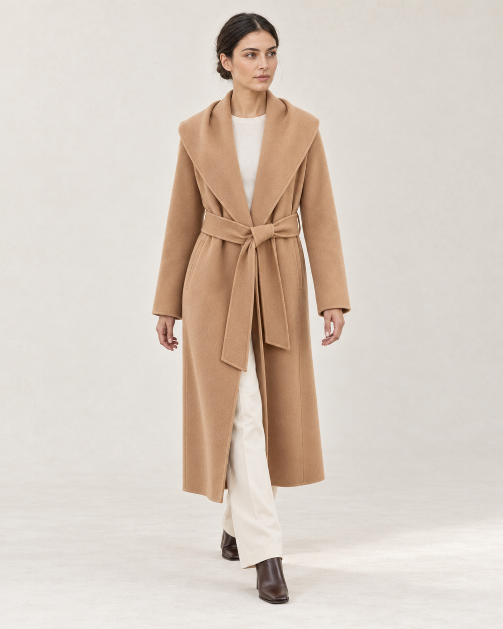 AI-assisted styling of THE LANE 2420 Camel coat, with the owner-confirmed fixed central back-collar fold, upright posture and brown ankle boots.